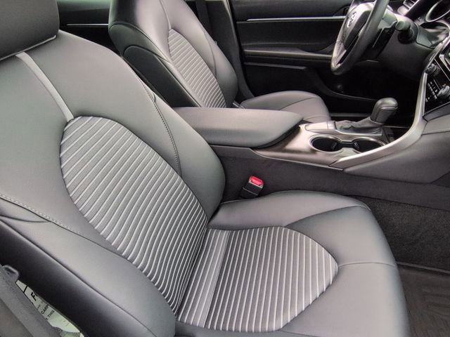 Used 2024 Toyota Camry SE w/ Convenience Package image 40