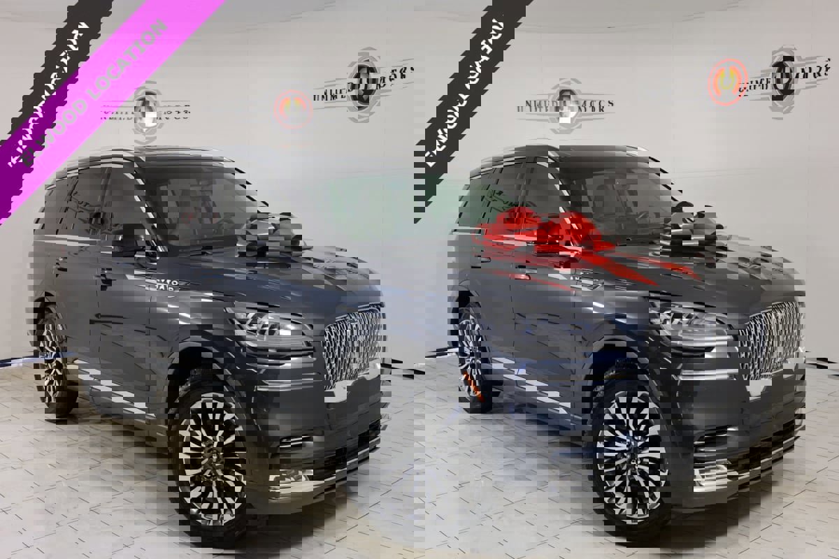 Used 2021 Lincoln Aviator Reserve w/ Class IV Trailer Tow Package image 1