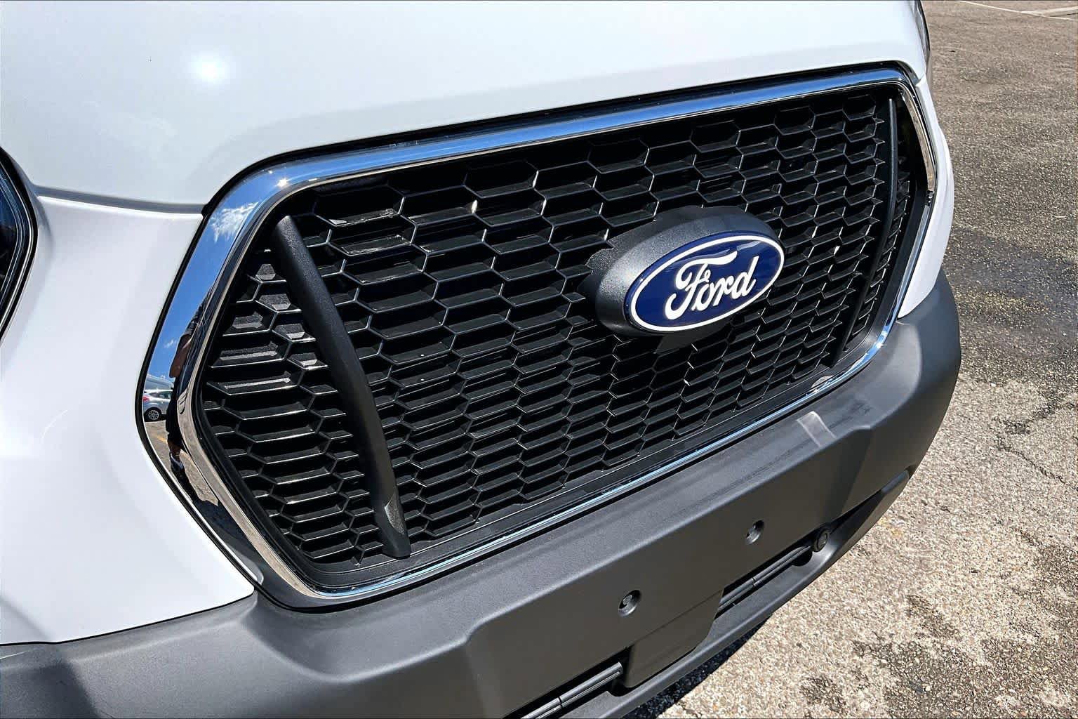 Used 2026 Ford Transit 250 Low Roof RWD image 30