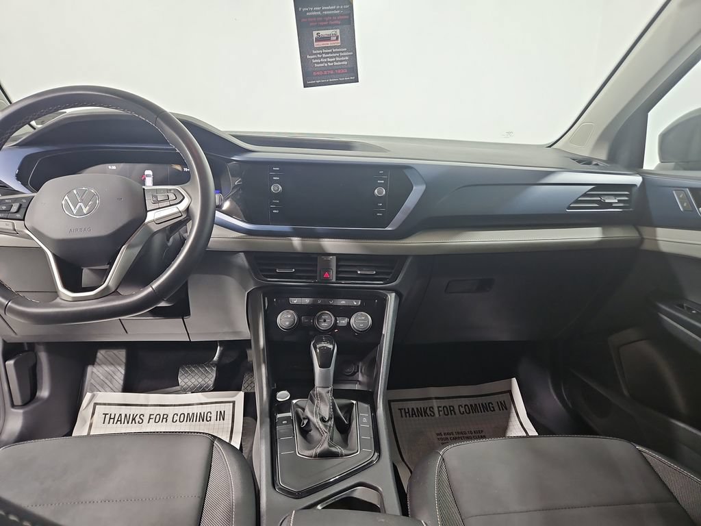 Used 2024 Volkswagen Taos SE FWD image 17