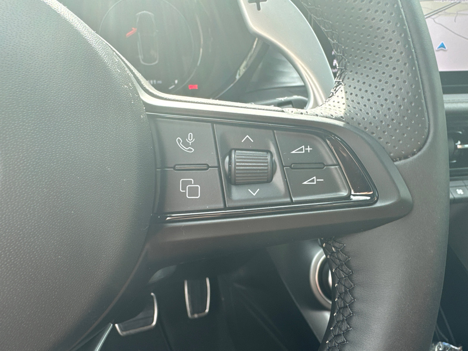 Used 2024 Alfa Romeo Tonale Veloce image 34