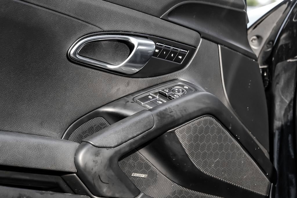 Used 2021 Porsche 718 Cayman w/ Premium Package image 46