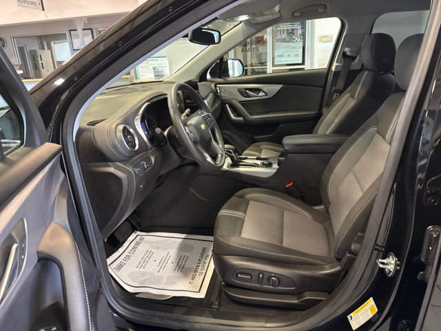 Used 2025 Chevrolet Blazer LT w/ Convenience Package FWD image 15