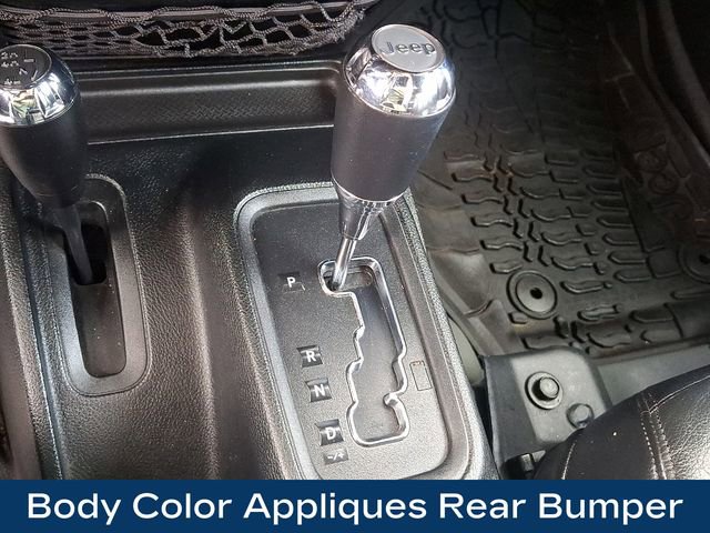 Used 2018 Jeep Wrangler Unlimited Sahara w/ Connectivity Group image 12