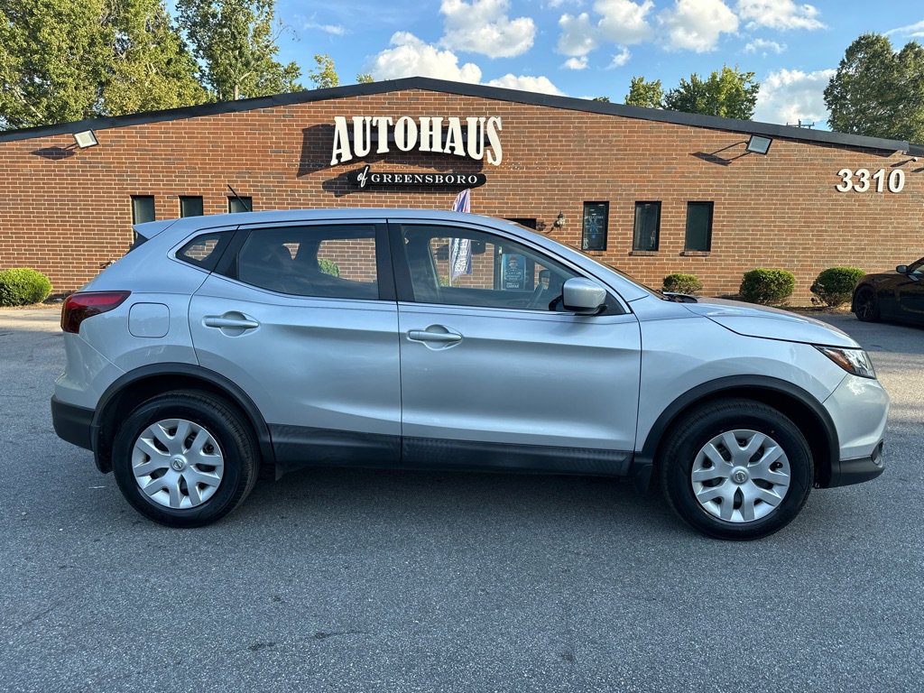 Used 2019 Nissan Rogue Sport S image 8