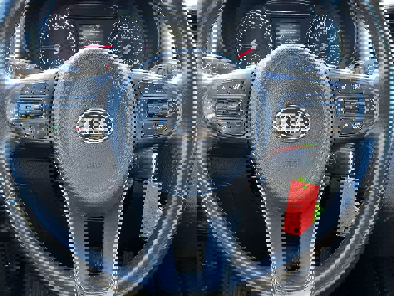 Used 2016 Kia Sorento LX w/ LX Convenience Package image 10