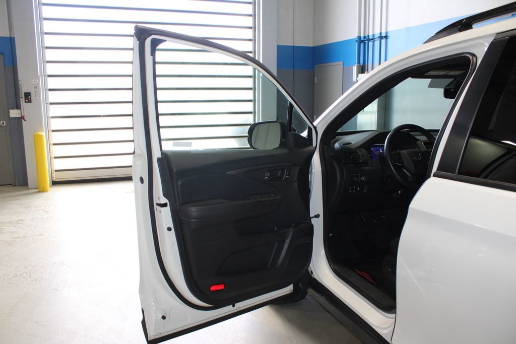 Used 2023 Honda Passport TrailSport image 7