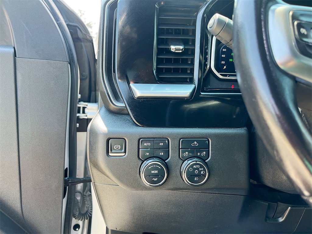 Used 2022 Chevrolet Silverado 1500 RST image 10