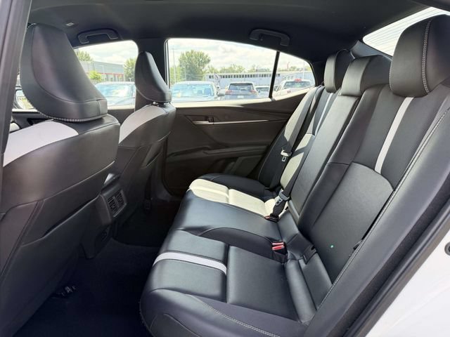 Used 2025 Toyota Camry SE FWD image 13
