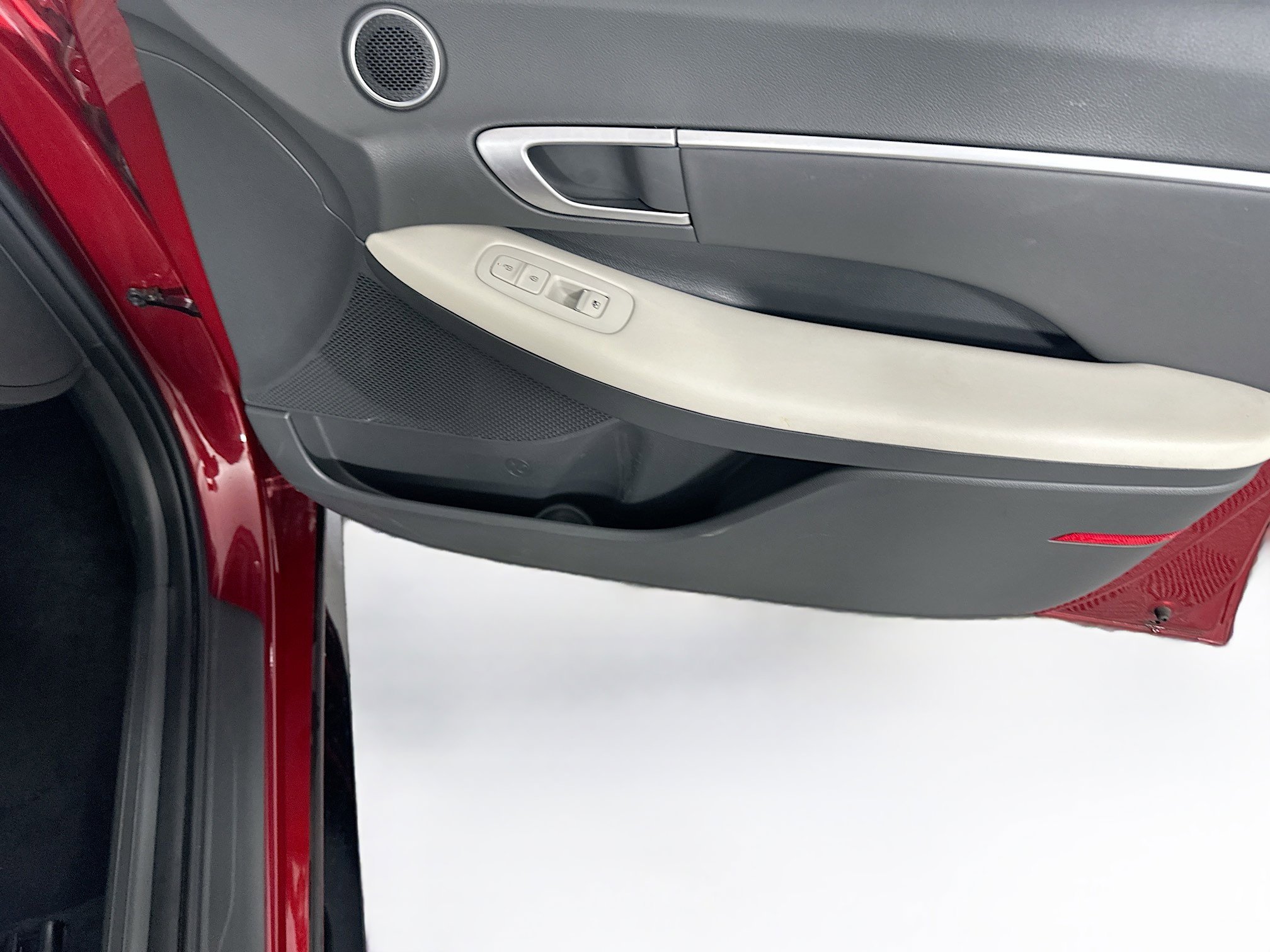 Used 2025 Hyundai Sonata SEL FWD image 31