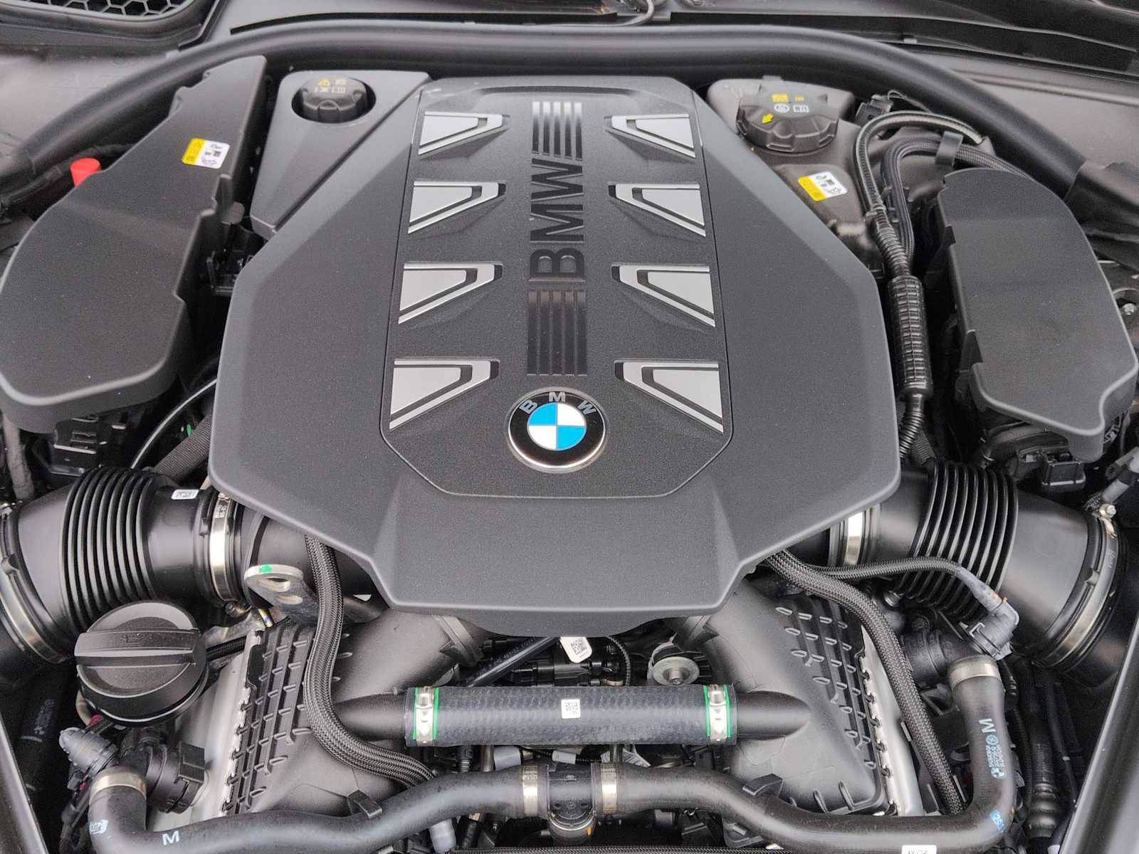 New 2026 BMW 760i xDrive w/ Executive Package AWD/4WD image 15