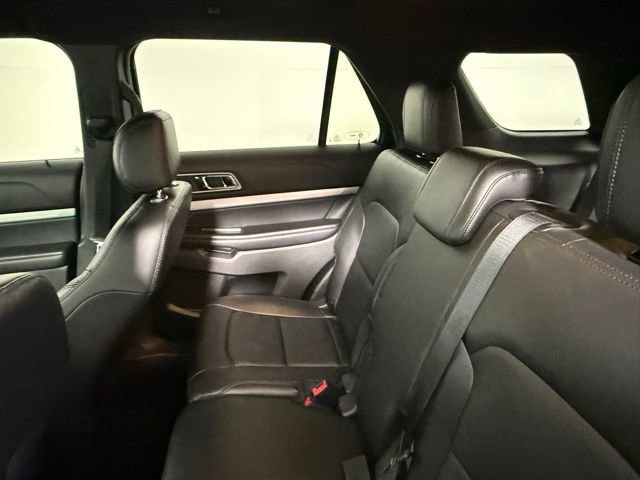 Used 2017 Ford Explorer XLT w/ Equipment Group 202A image 38
