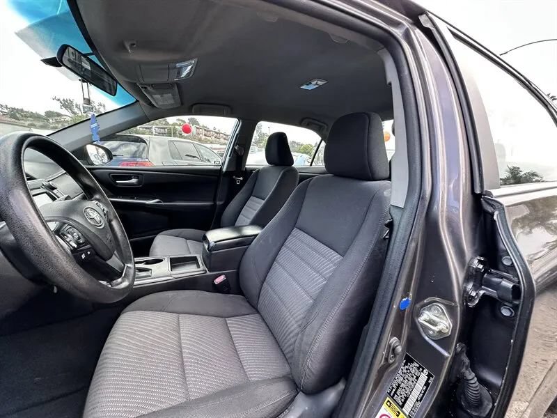 Used 2016 Toyota Camry LE FWD image 19