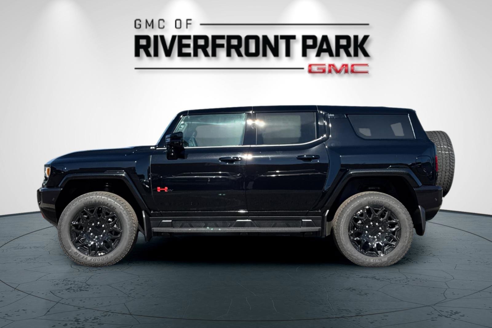 New 2026 GMC Hummer EV SUV w/ LPO, Sport Package image 6
