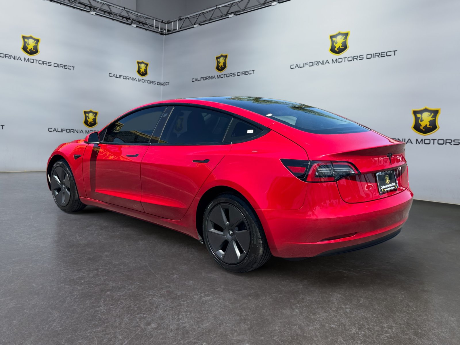 Used 2023 Tesla Model 3 Standard Range RWD image 3