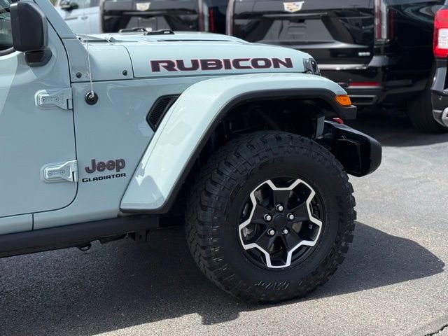 Used 2023 Jeep Gladiator Rubicon w/ Dual Top Group AWD/4WD image 47