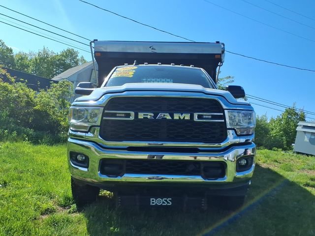 Used 2021 RAM 3500 Tradesman w/ Chrome Appearance Group AWD/4WD image 2
