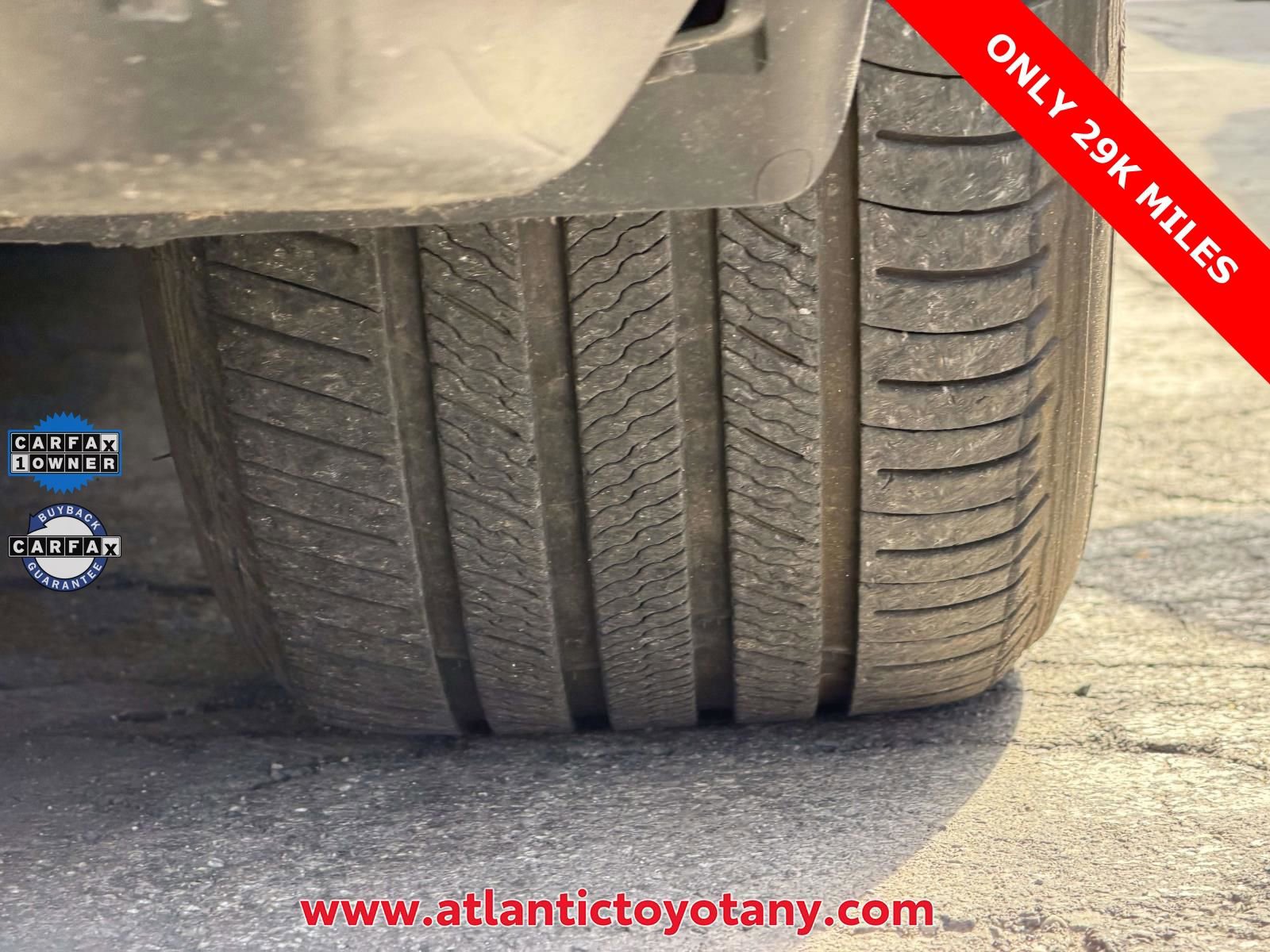 Used 2023 Toyota Highlander XLE AWD/4WD image 39