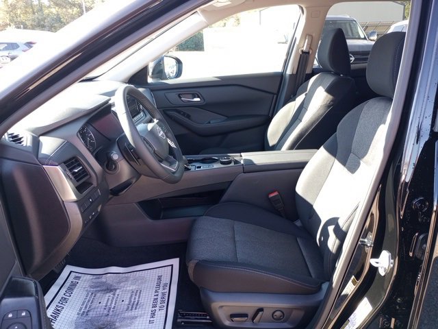 New 2026 Nissan Rogue SV image 10