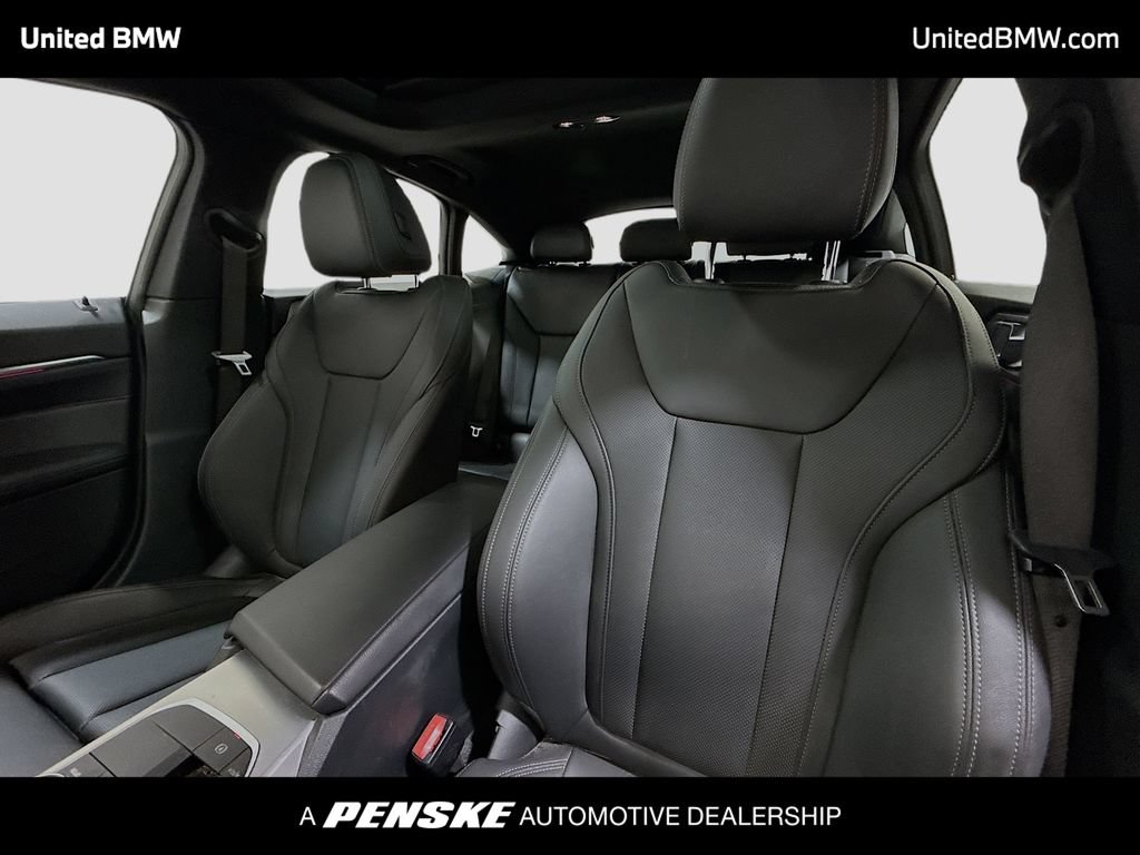 Used 2023 BMW i4 eDrive40 RWD image 5