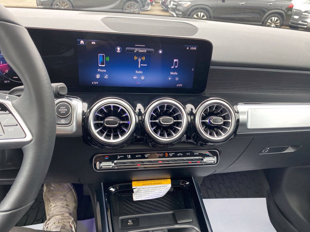 Used 2026 Mercedes-Benz GLB 250 4MATIC image 19