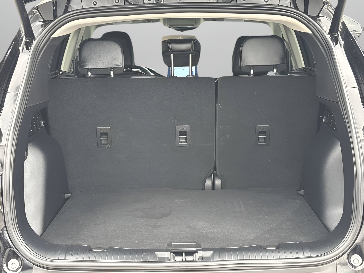 Used 2022 Ford Escape SEL image 8