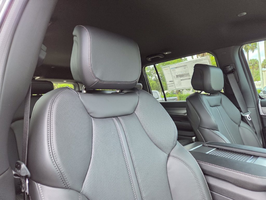 New 2027 Jeep Grand Wagoneer 4WD image 16