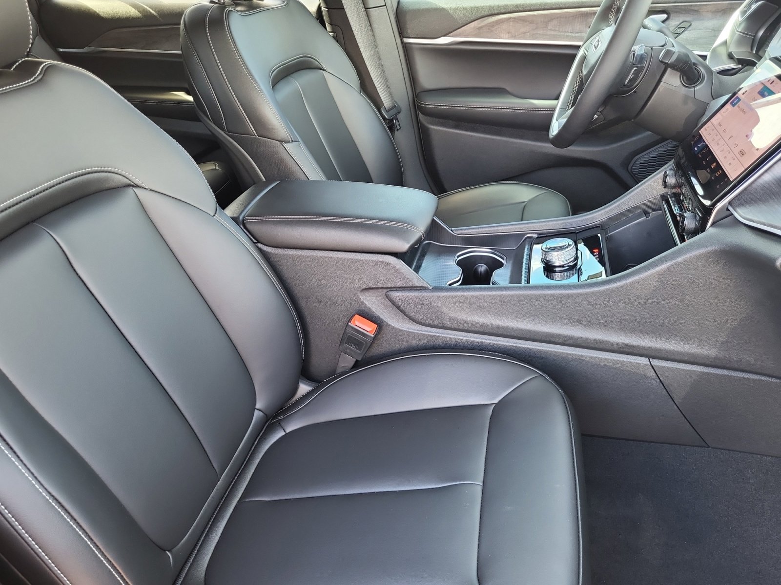 New 2025 Jeep Grand Cherokee L Limited image 19