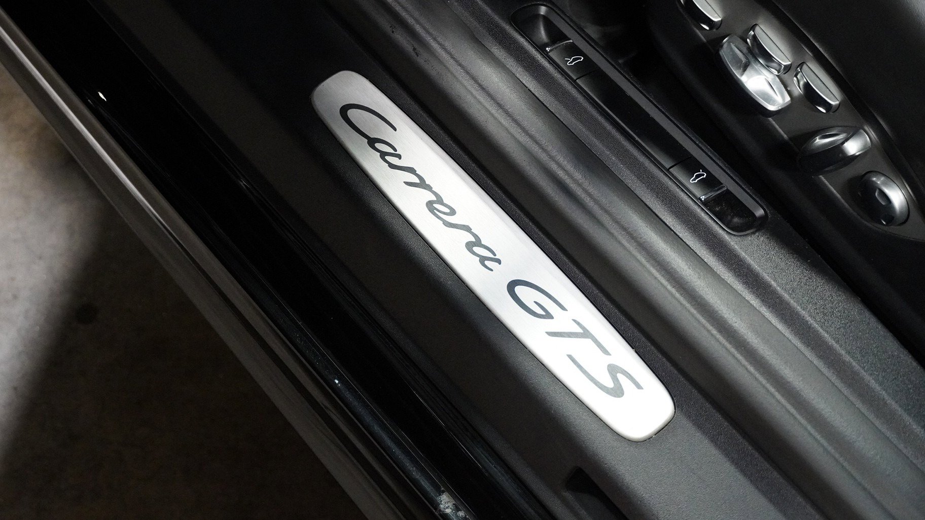 Used 2019 Porsche 911 Carrera 4 GTS image 33