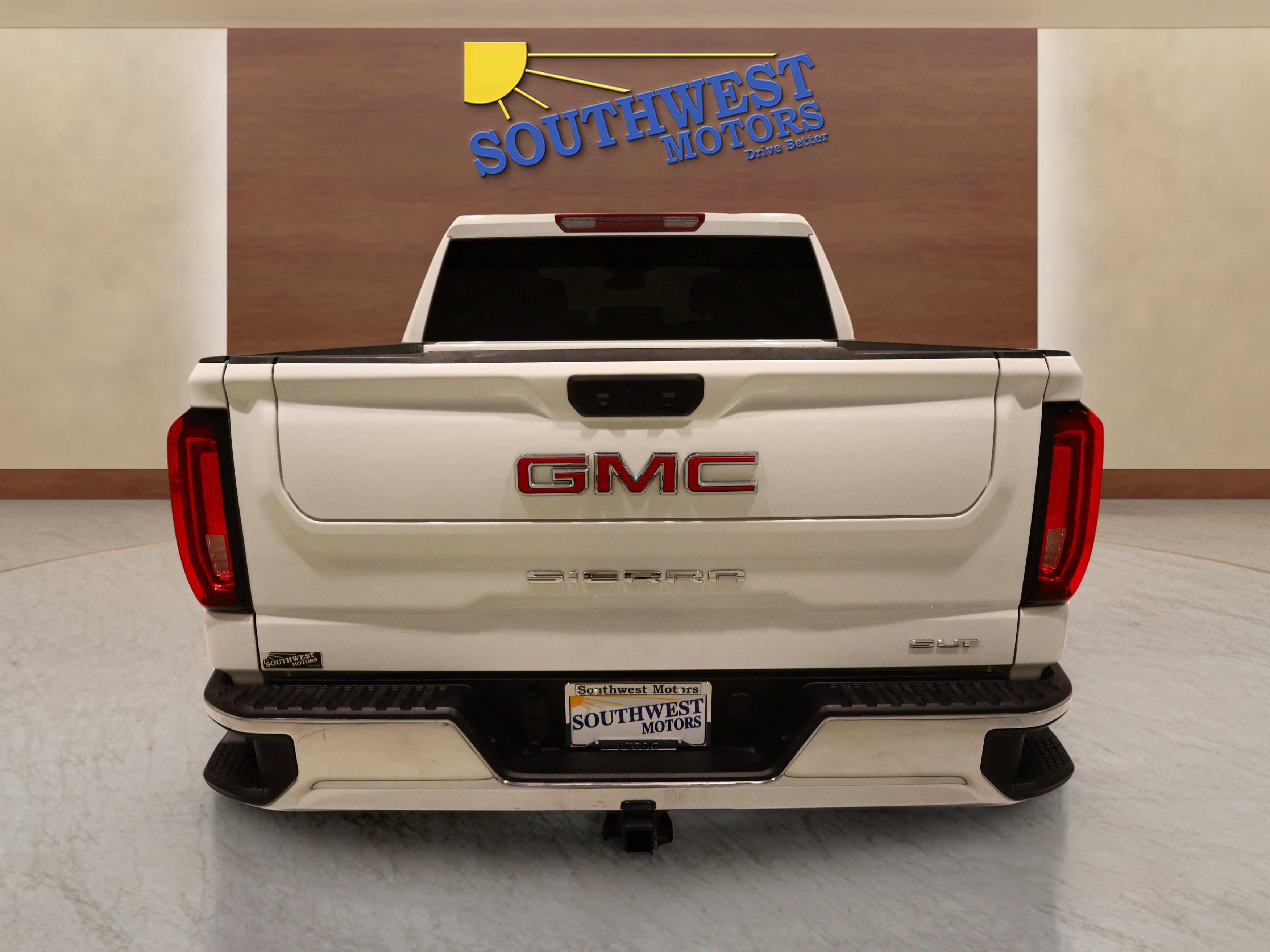 Used 2024 GMC Sierra 1500 SLT image 3