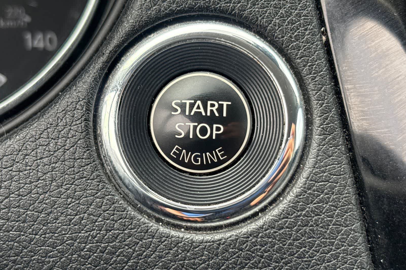 Used 2019 Nissan Rogue SL FWD image 23