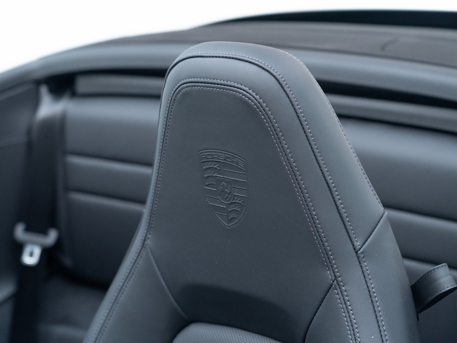 Certified 2025 Porsche 911 Carrera image 18