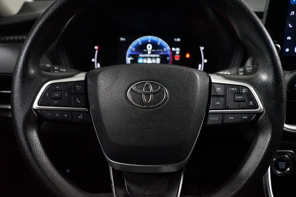 Certified 2025 Toyota Grand Highlander FWD image 12