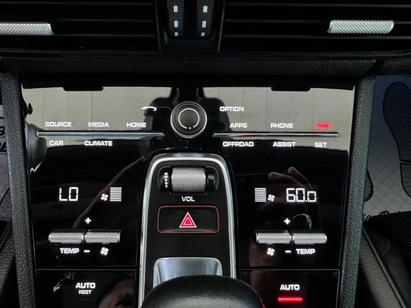 Used 2019 Porsche Cayenne AWD/4WD image 37
