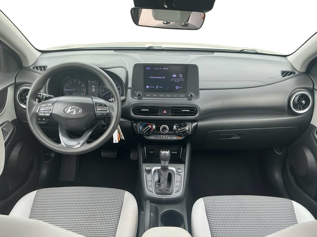 Used 2022 Hyundai Kona SE FWD image 17