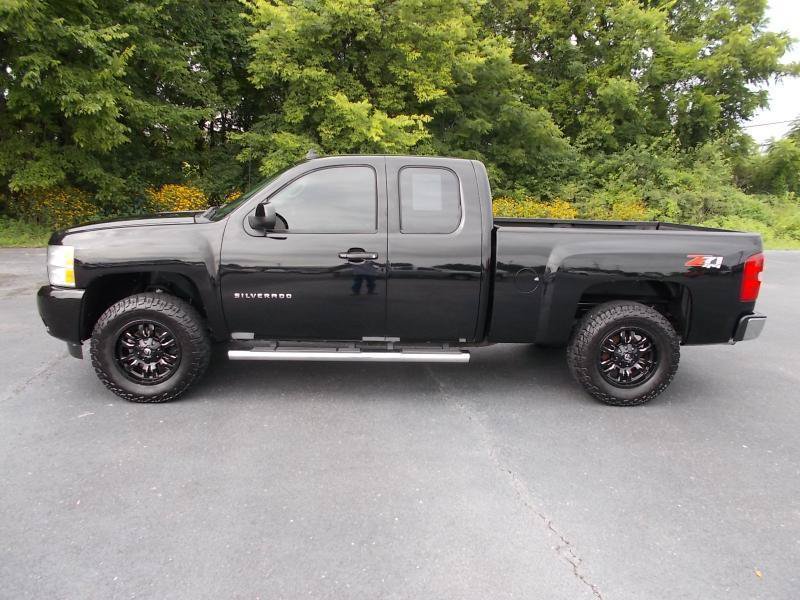 Used 2012 Chevrolet Silverado 1500 LTZ w/ LTZ Plus Package AWD/4WD image 3