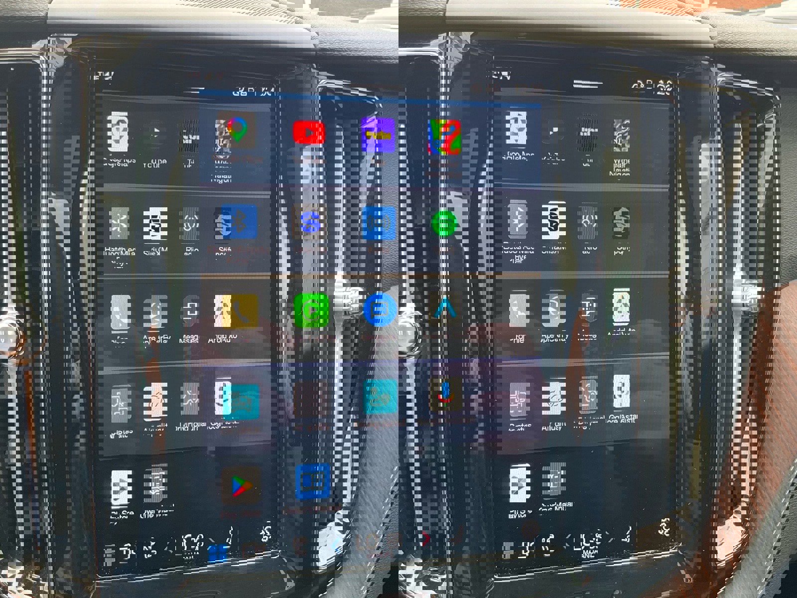 Used 2024 Volvo XC60 B5 Plus w/ Protection Package Premier image 8