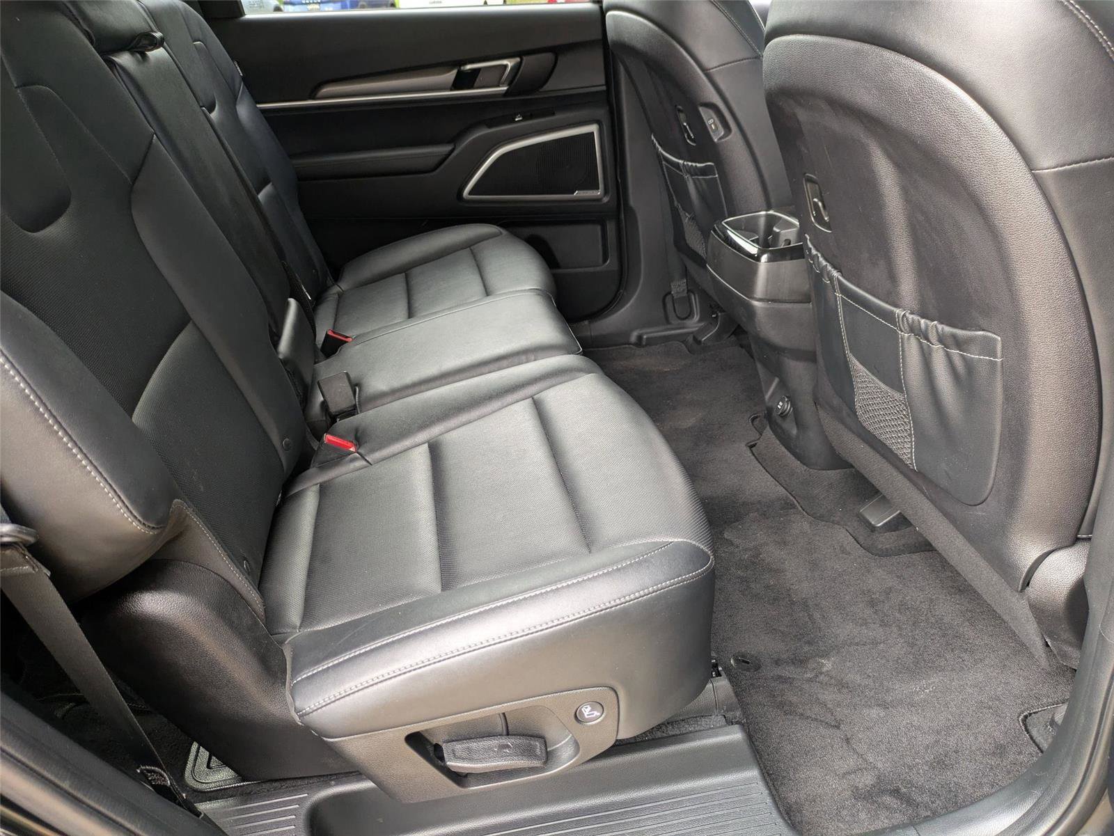 Used 2023 Kia Telluride LX image 34