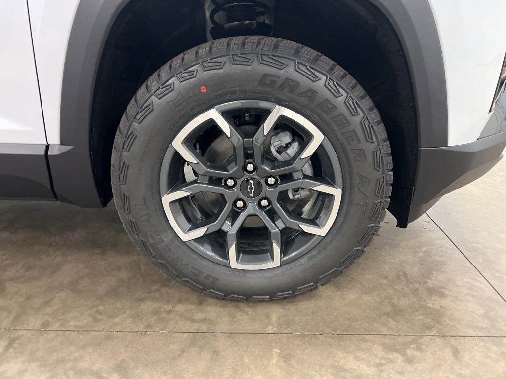 New 2026 Chevrolet Equinox ACTIV w/ Convenience Package III image 18
