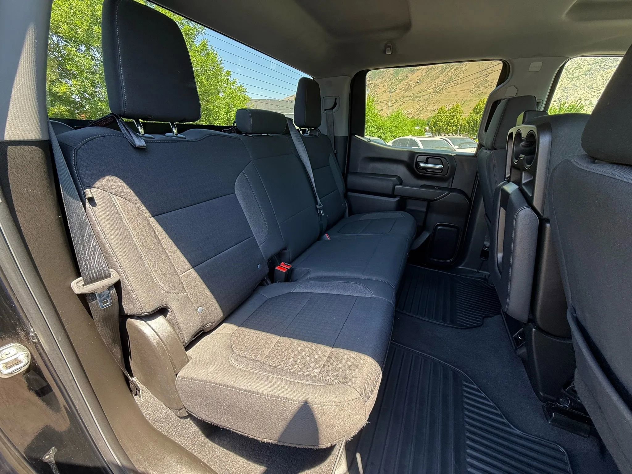 Used 2022 Chevrolet Silverado 1500 Custom w/ Safety Confidence Package image 9