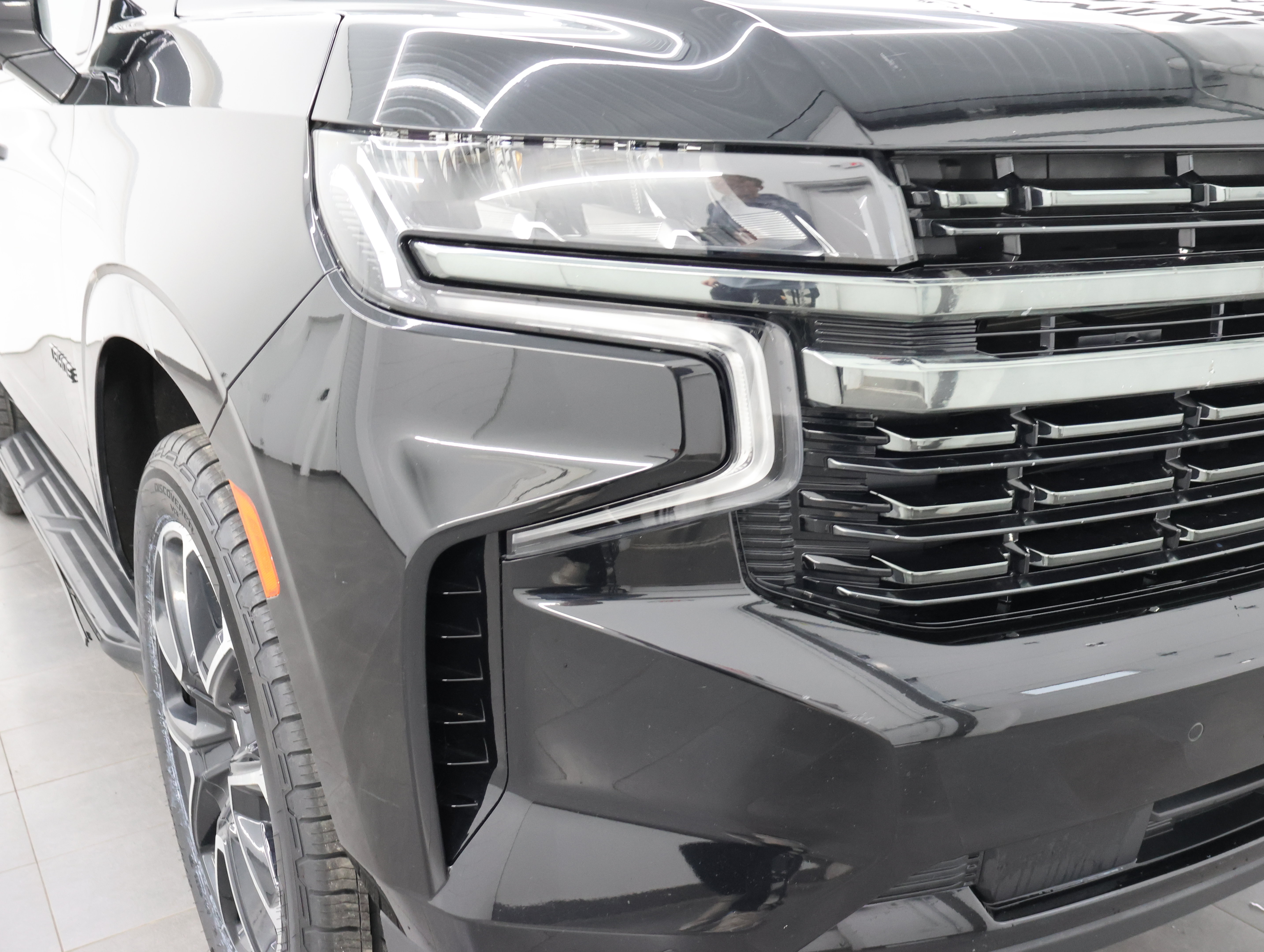 Used 2022 Chevrolet Tahoe RST w/ Luxury Package AWD/4WD image 29