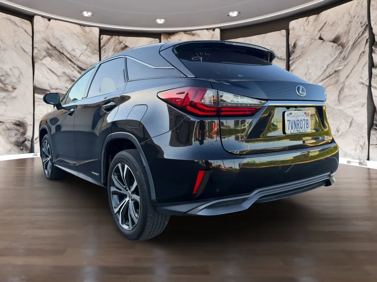 Used 2017 Lexus RX 450h AWD image 6