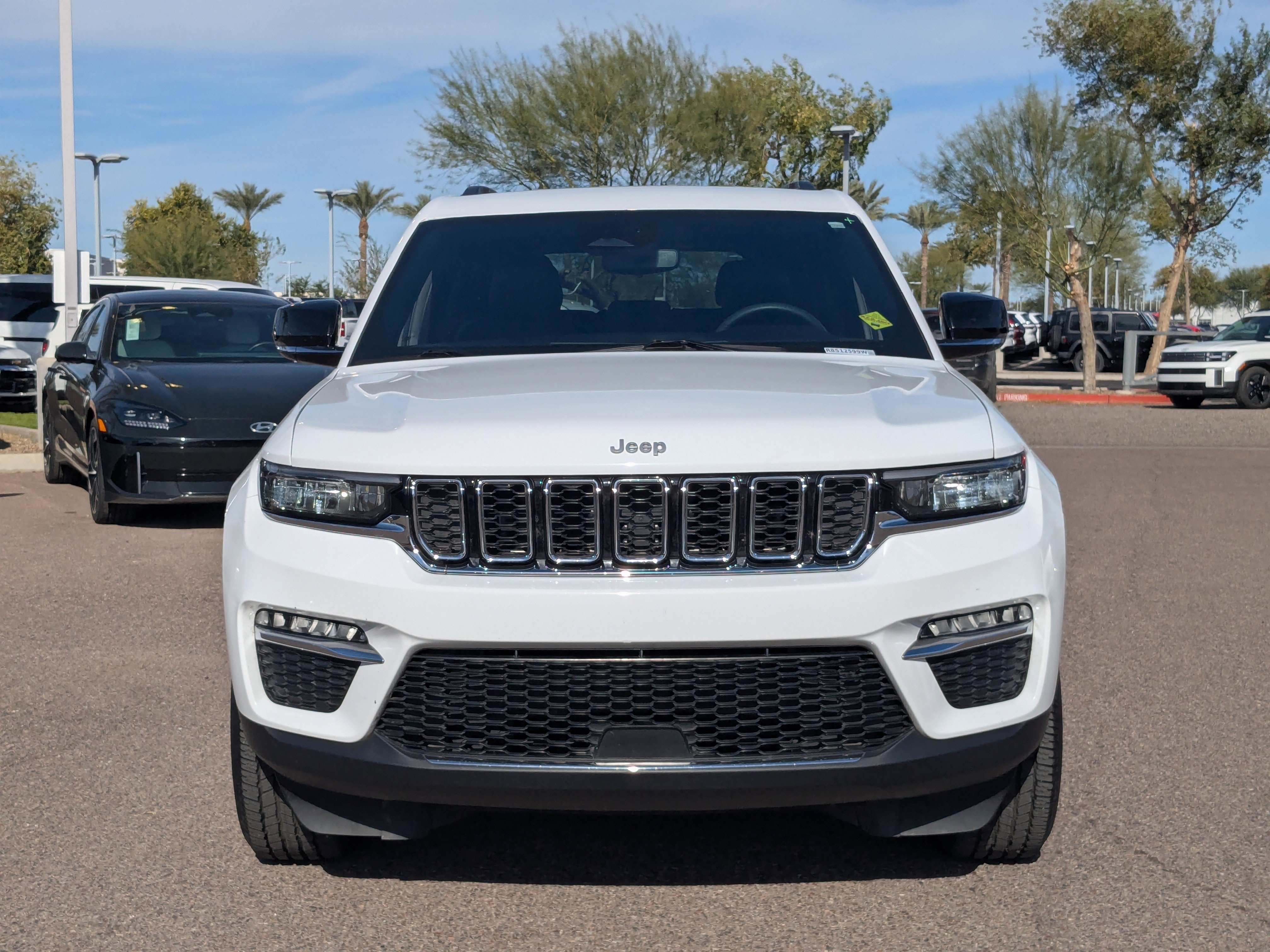 Used 2024 Jeep Grand Cherokee Limited image 8