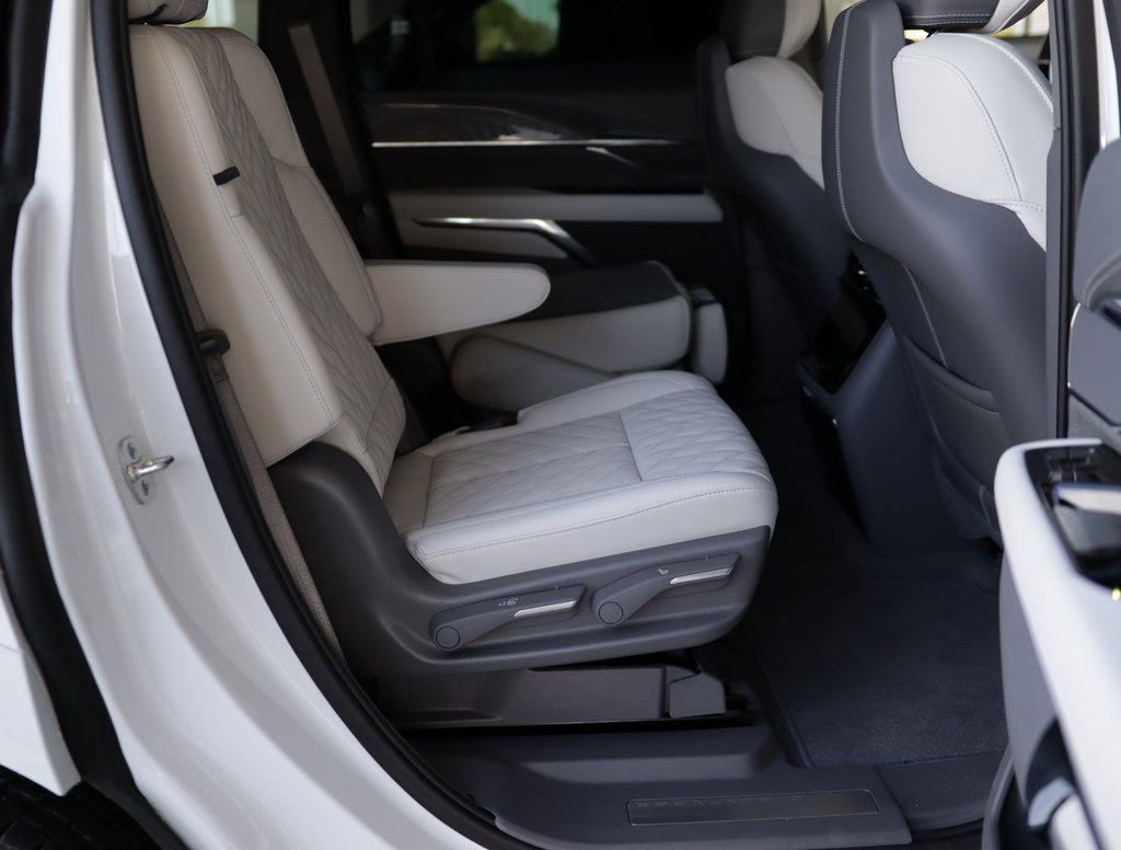 Used 2025 Cadillac Escalade IQ Sport 1 image 37