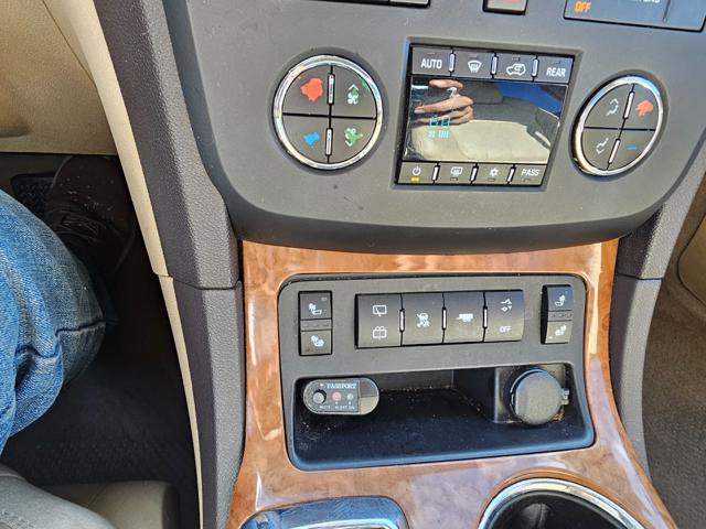 Used 2010 Buick Enclave CXL w/ Trailering Provision Package image 22