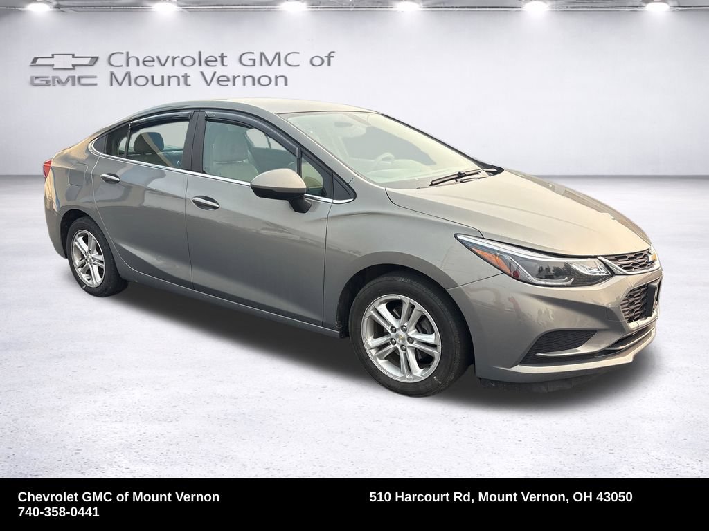 Used 2017 Chevrolet Cruze LT w/ Convenience Package FWD image 9