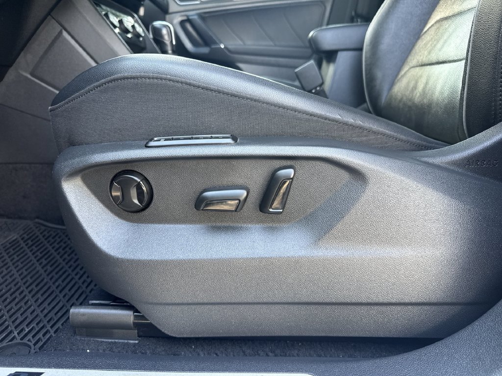 Used 2020 Volkswagen Tiguan SEL Premium R-Line AWD/4WD image 15