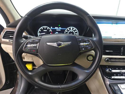 Used 2019 Genesis G90 3.3T Premium RWD image 5