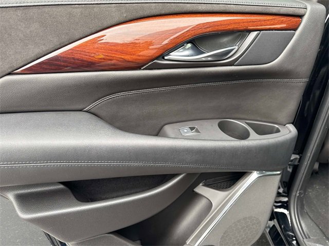 Used 2015 Cadillac Escalade Premium image 11