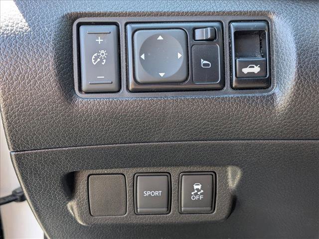 Used 2019 Nissan Sentra SR w/ Premium Package (SR) image 17